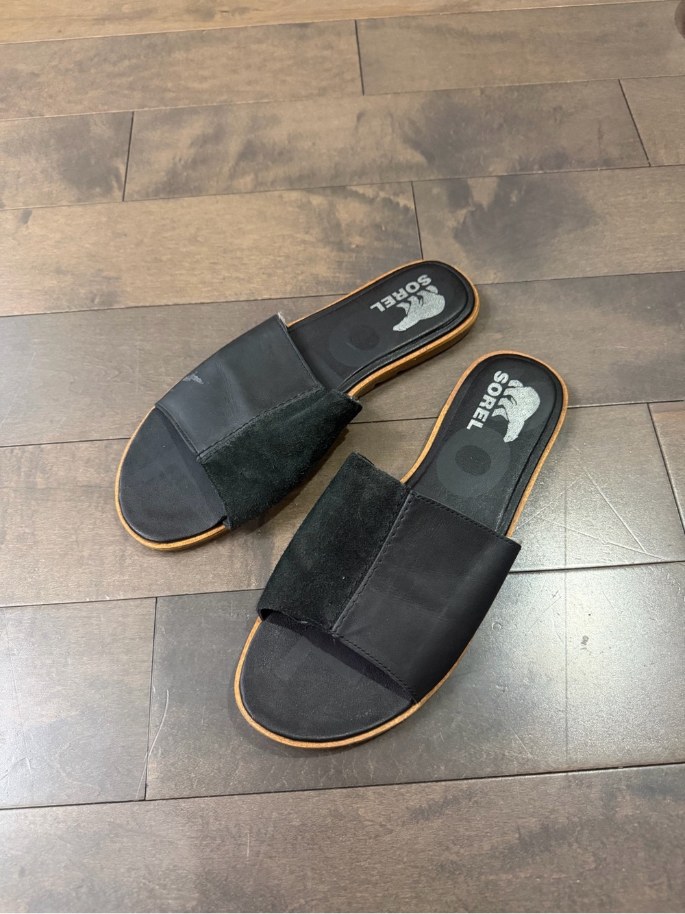 Sorel Sandals size 9